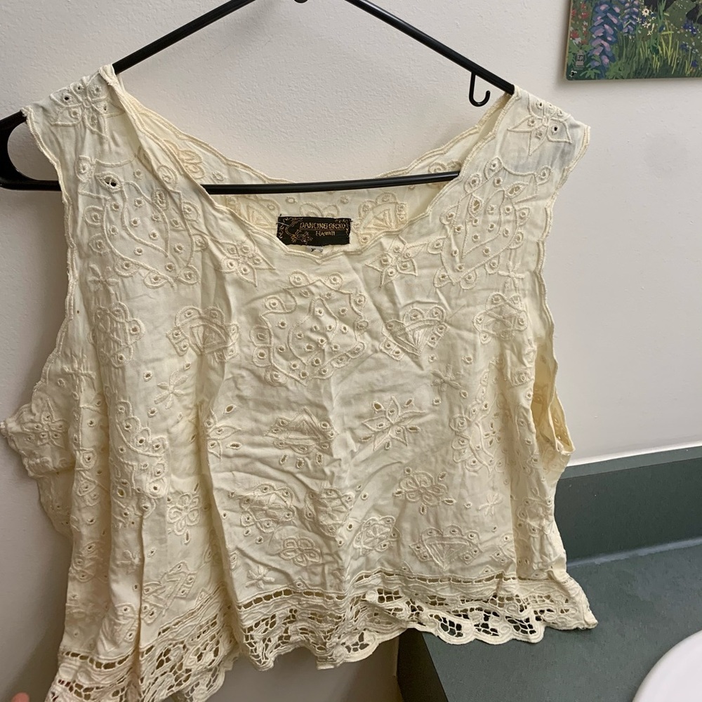 Cropped cream summer lace tank